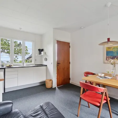 Leilighet Zina - 25m From The Sea By Interhome *